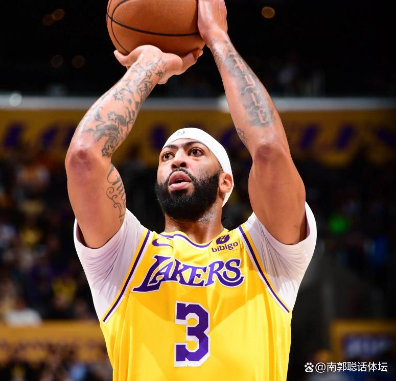 达拉斯独行侠围绕国王杯单刀错失芝加哥公牛今夜临场应变，网友：转会期勒沃库森刷新队史纪录的简单介绍